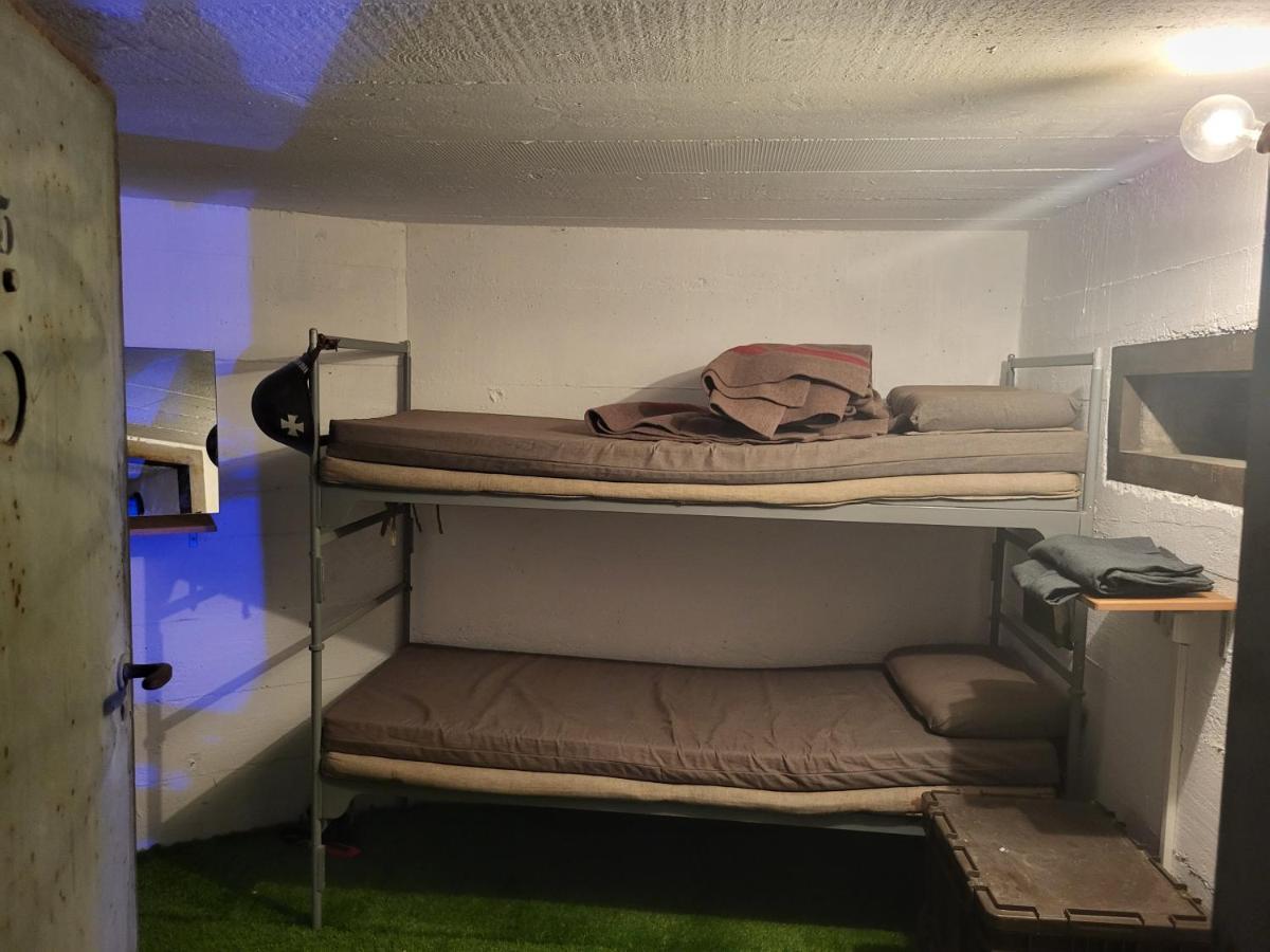 Kapselhotel Swiss Army Night / Militaerbunker St. Margrethen